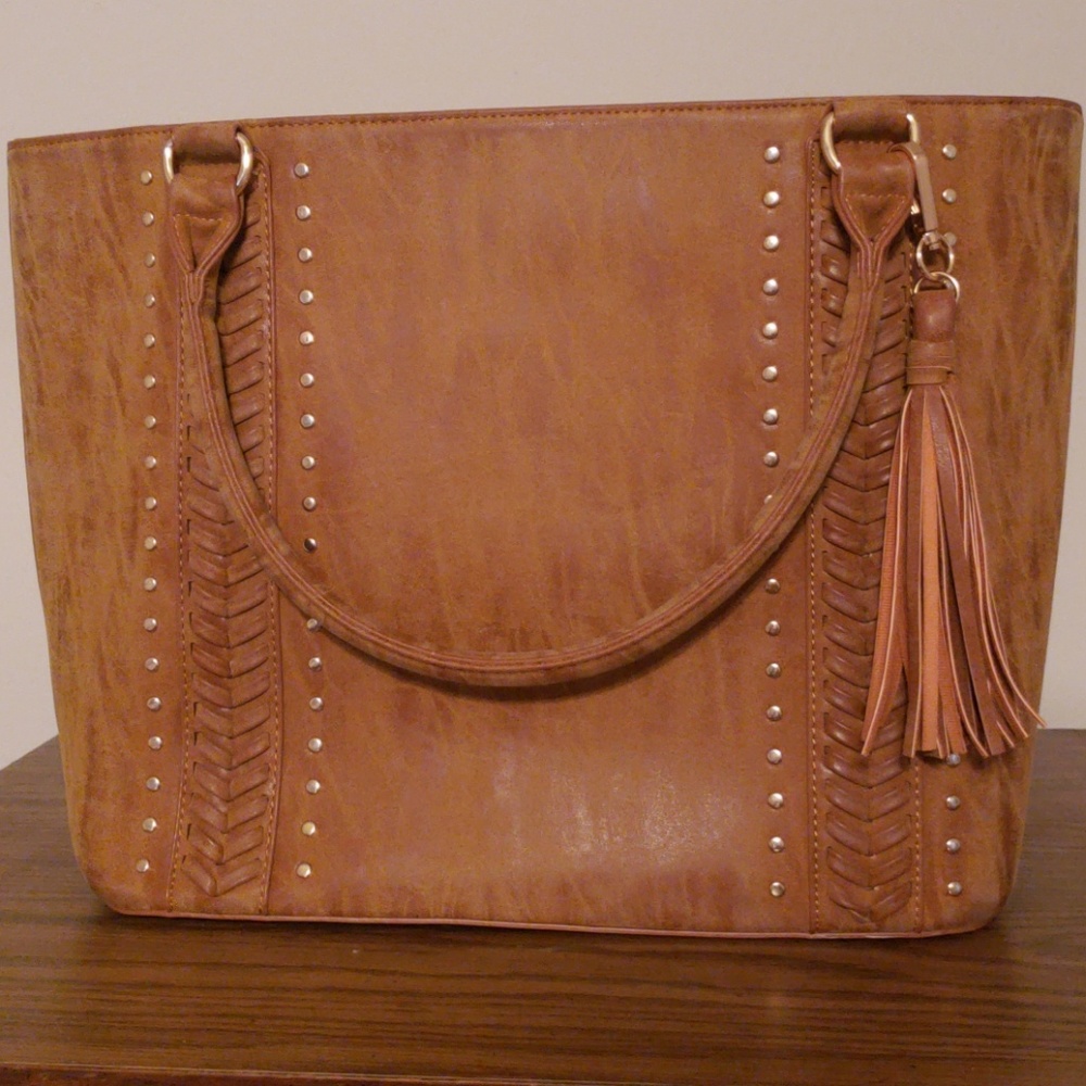 Purse, very very new
